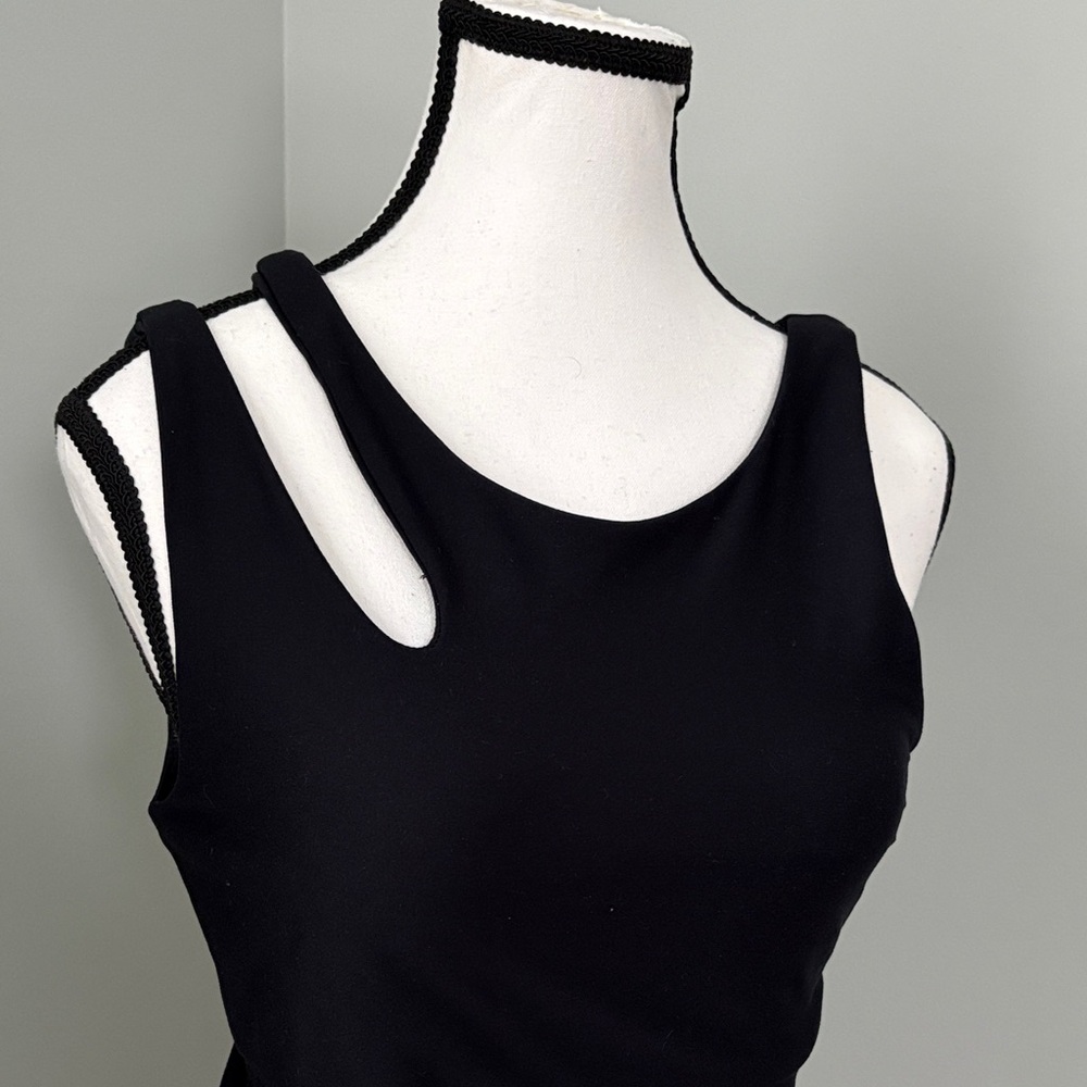 Becc Black Sleeveless Top